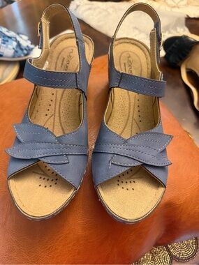 Comfort Women's Blue Slingback Sandals